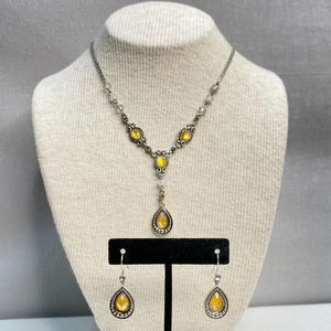 Avon Burnished Silver Tone Necklace Earrings Golden Yellow Teardrop Rhinestones